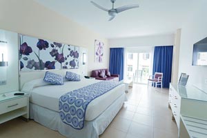 Hotel Riu Playacar offers Family Rooms